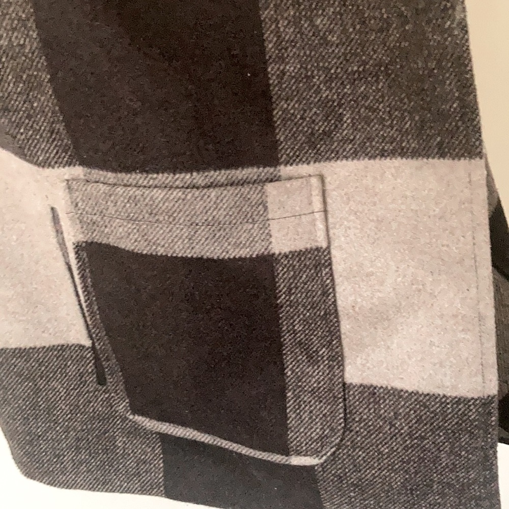 Paper Crane Plaid Sherpa Vest - Picture 6 of 16